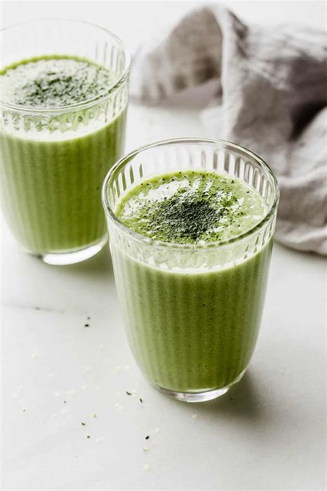 How does matcha green tea smoothie boost the nervous system?